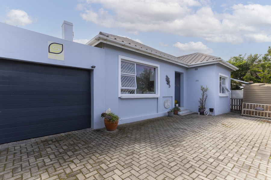 3 Bedroom Property for Sale in Lochnerhof Western Cape